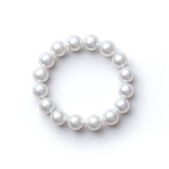 Obraz premium Top view natural pearl women bracelet or necklace, isolated on a white background