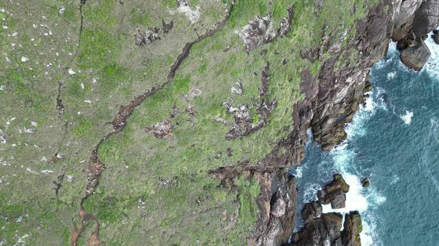 Ilha Praia Lagoinha do Leste Para&iacute;so Floripa Parque Florian&oacute;polis Santa Catarina Brazil Corrida Trilha Natureza Areia Mar Vegeta&ccedil;&atilde;o Aventura Esporte Turismo Sol Cen&aacute;rio Caminhada Explora&ccedil;&atilde;o Adrenalina