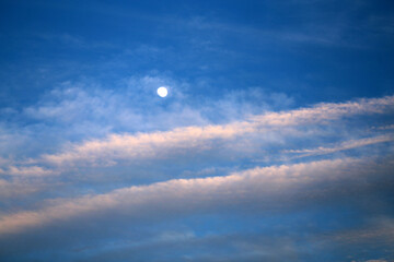 Photo of the moon in the evening sky