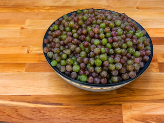 Bowl of Grapes on Board 03
