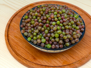 Bowl of Grapes on Board 04
