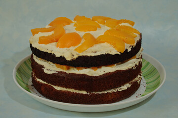 Cake of peach and cream