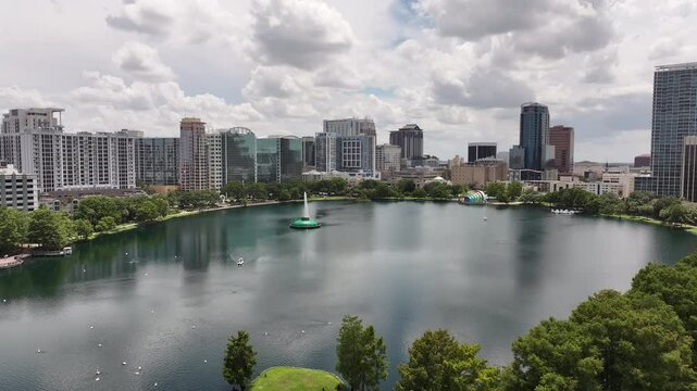  Aerial View of Lake Eola in Downtown Orlando&rdquo;
