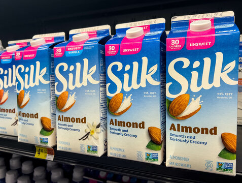 Cartons of Silk brand Organic Vanilla unsweetened Almond Milk for sale at a California local supermarket 