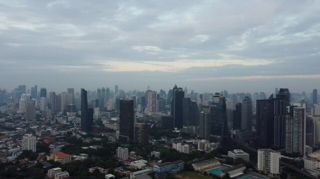 180 4K drone aerial of Bangkok Thonglor