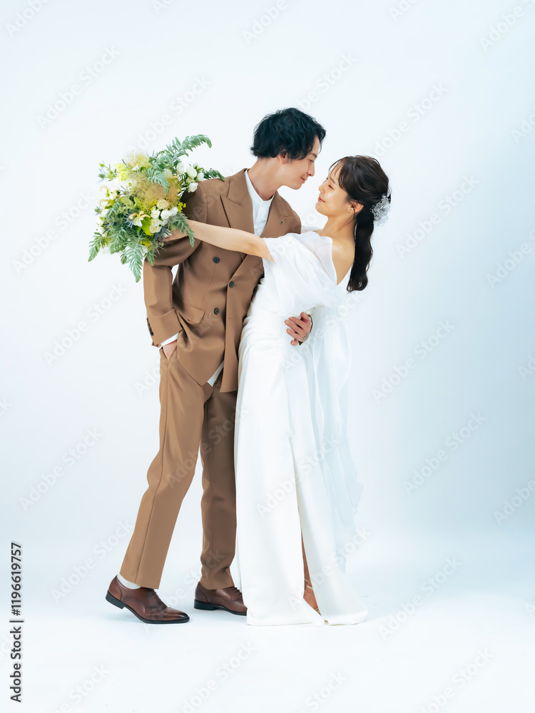 Poster ブライダル、ウェディング、結婚、新郎、新婦、前撮り、カップル、フォト、婚活、ドレス、ブーケ、スタジオ、写真館、セルフ、ハグ、結婚式、フォトスタジオ、フォトウェディング、自撮り、男女、日本人、男性、女性、カップルフォト、笑顔、広告、コピースペース、白バック、切り抜き、ハッピー、幸せ、夫婦、挙式、披露宴、ファッション、カジュアル、シンプル、花嫁、スーツ、おしゃれ、花束、ウエディング、ポートレート、ビュ