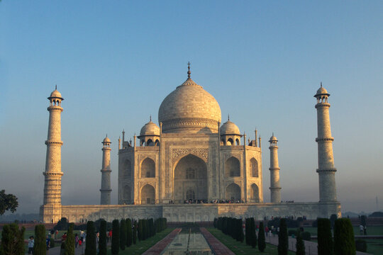 Taj Mahal, famous historical monument, UNESCO World Heritage Site.