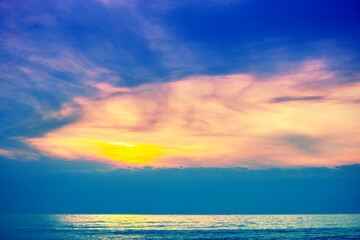 Fototapeta premium Seascape in the early morning. Beautiful sunrise over the sea
