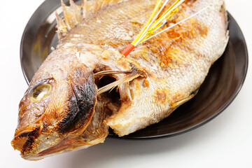 鯛の塩焼き　尾頭付き