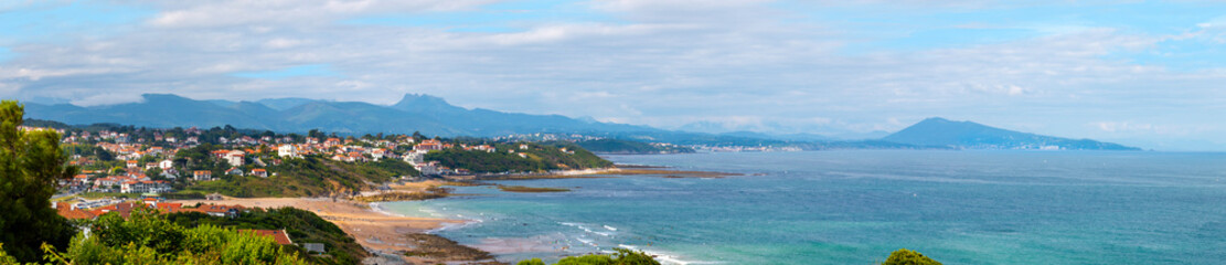 Vue de la côte basque depuis la chapelle Sainte Madeleine © Fabien