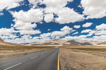 A view of the beautiful himalayan mountains at moray plains, passing through the keylong-leh road, in Ladakh, India.