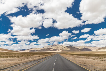 A view of the beautiful himalayan mountains at moray plains, passing through the keylong-leh road, in Ladakh, India.