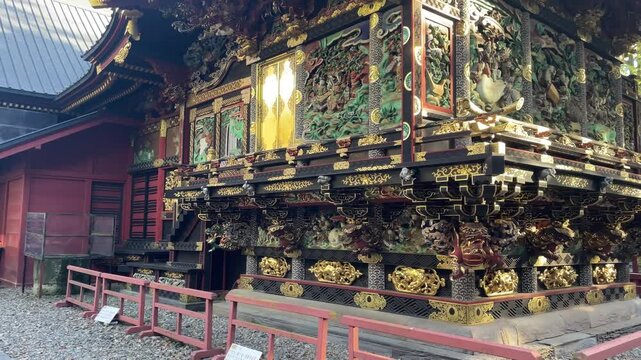 妻沼聖天山本殿の彫刻と鳥のさえずり／埼玉県熊谷市【国宝】