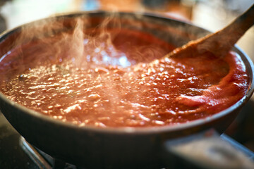 Freshly prepared pasta or pizza sauce