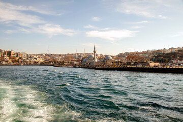 Obraz premium View of bosphorus and the uskudar town coast in Istanbul 