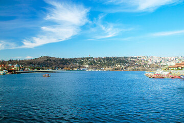 Fototapeta premium landscape of golden horn, halic coast in istanbul