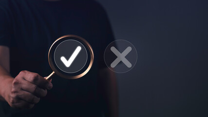 Focus on Right or Wrong Making Smart Decisions with Tests and Choices Quizzes, checks, and agreements to guide thinking and ensure accurate answers.