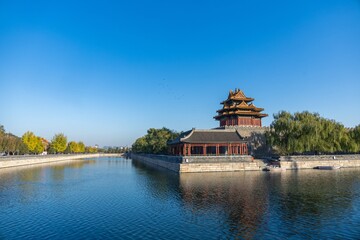 Corner Tower of the Forbidden City showcases winter beauty under clear blue skies