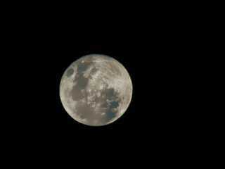 Obraz premium full moon in the dark night sky
