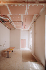 Wnętrze remontowanego pomieszczenia © rozentuzjazmowany