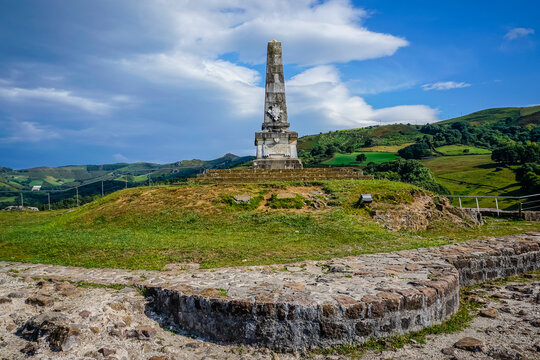 Remains of Amaiur Castle, a castle located on Mount Gaztelua in the town of the same name in the Bazt&aacute;n Valley
