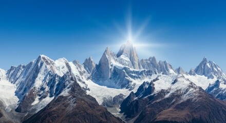 Obraz premium Mountain range with a bright sun shining on it