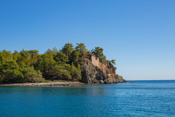 island in the sea