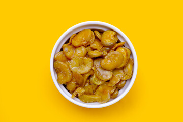 Roasted salted broad beans snack