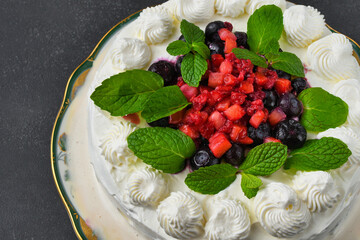 メキシコのスイーツ パステル・デ・トレス・レチェス(3種のミルクのケーキ) コピースペースあり  Mexican sweets Pastel de Tres Leches ( Mexican Tres Leches Cake,Tres Leches Cake,Three Milk Cake, 3 Milk Cake) with copy space