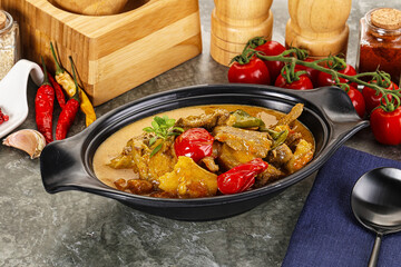 Yellow THai curry with beef