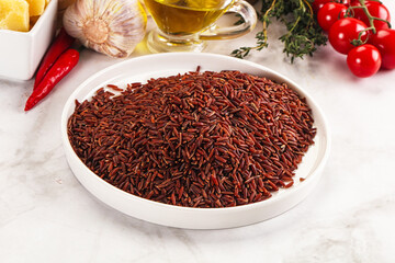 Red raw dry rice gor cooking