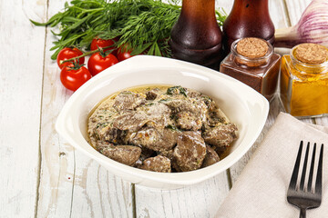 Roasted chicken liver with cream