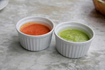 Mojo-Soßen grün und rot für Kanarische Kartoffel, Kanarische Inseln, Spanien, Europa  