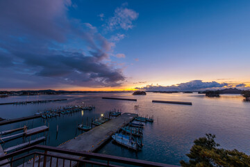 Obraz premium 日本三景「松島」の夜明け(広角)