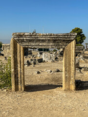Hierapoli de Pamukkale, Turquía. Sitio arqueológico con anfiteatro romano. 