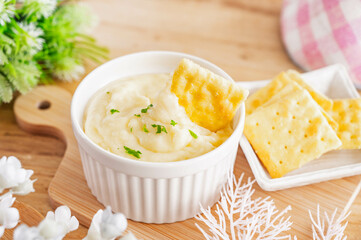 クラッカーとアリゴ