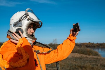Obraz premium Woman astronaut