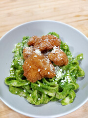 fried chicken with pasta and cheese