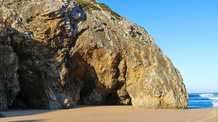 sea and rocks