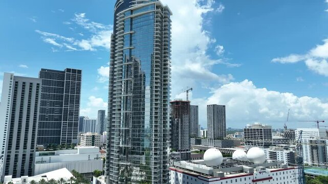 Miami downtown and Paramount Miami Worldcenter