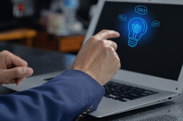 Generate Creative Solutions with Innovative Idea Concepts Online