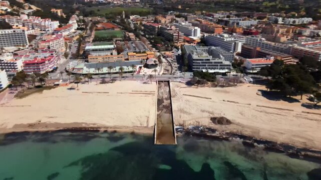 Experience the beauty of Santa Ponsa in Mallorca with panoramic views of the sandy beach, lively promenade, and scenic residential areas. Perfect for beach lovers and travelers.