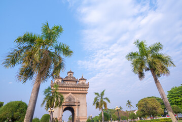 Obraz premium The most beautiful Viewpoint architecture Patuxay(Victory Gate) in Vientiane, Laos