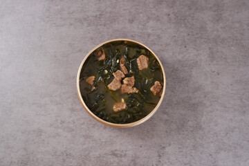 미역국
seaweed soup
