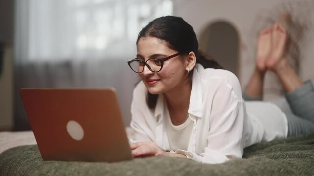 student, study, distance, education, freelancer, arab, arabian, busy, cheerful, computer, concentration, confident, course, effective, exam, female, freelance, girl, home, homework, india, indian, ind