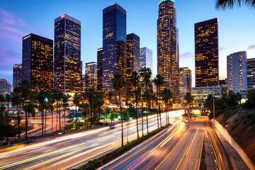 Obraz premium Vibrant urban skyline at dusk, highlighting architectural contrasts and soft ambient lighting