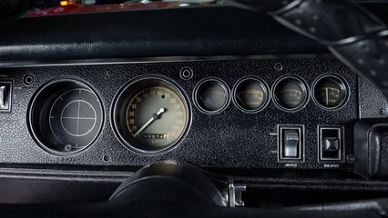 Gauge cluster panel