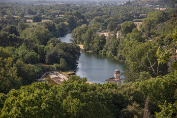 Rivière traversent la ville 