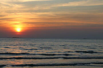 Obraz premium Bang Saen Beach, Chonburi Province, Thailand in the evening