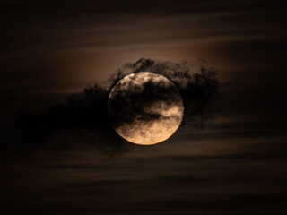 First full moon of the year 2025, the wolf moon!...I can still hear the howls!
